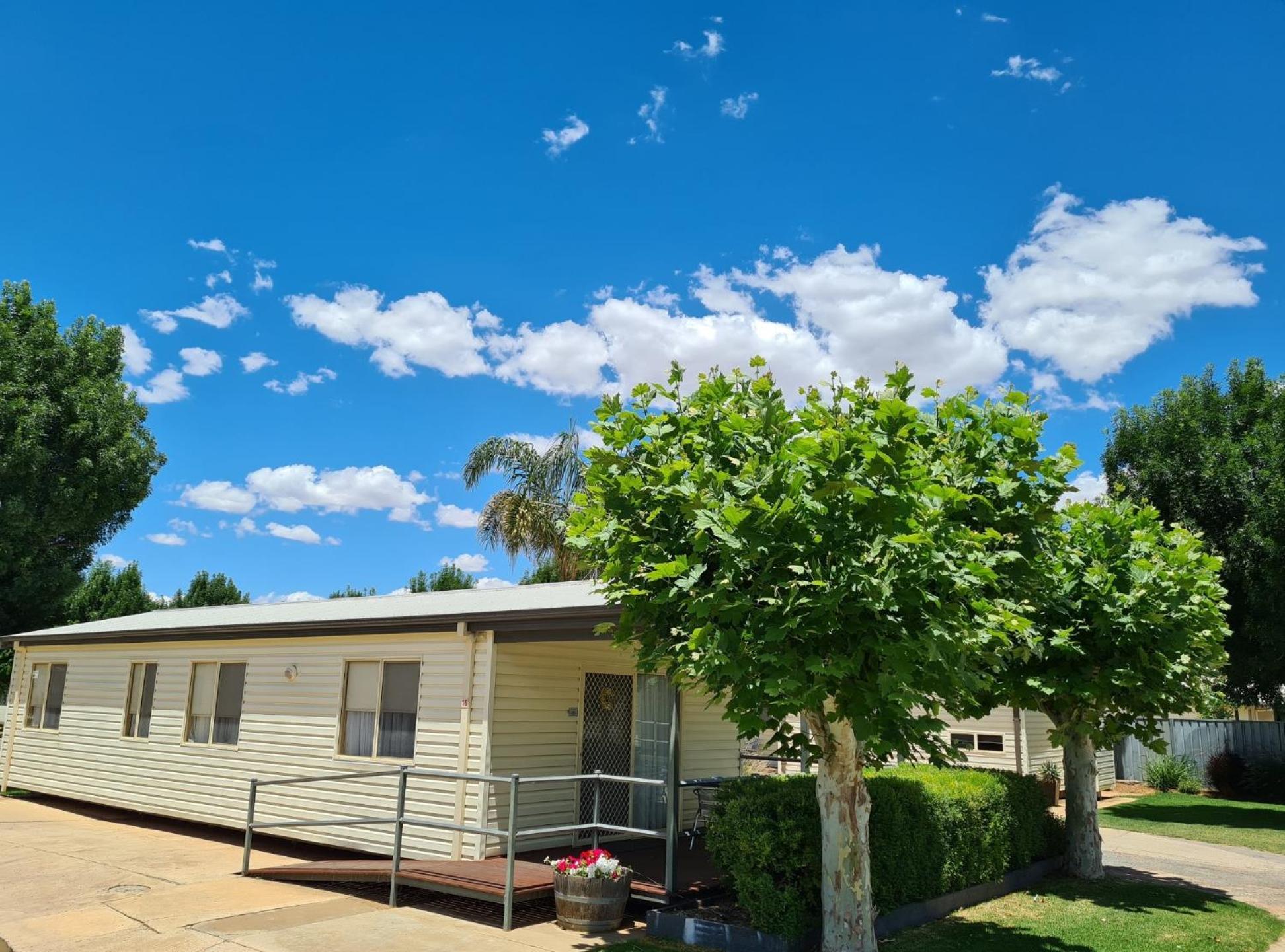 Big4 Mildura Getaway Hotel Exterior photo